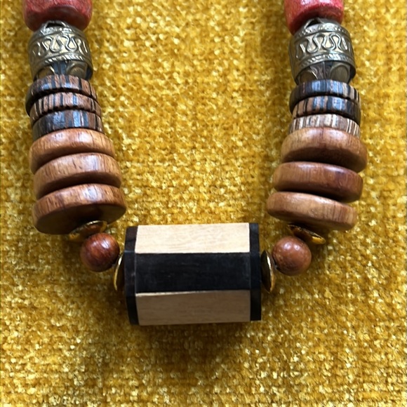 VINTAGE Boho Wood And Metal Beaded Necklace - Picture 3 of 12